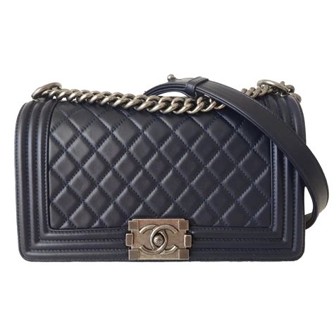 boy chanel sac|Chanel boy bag inside.